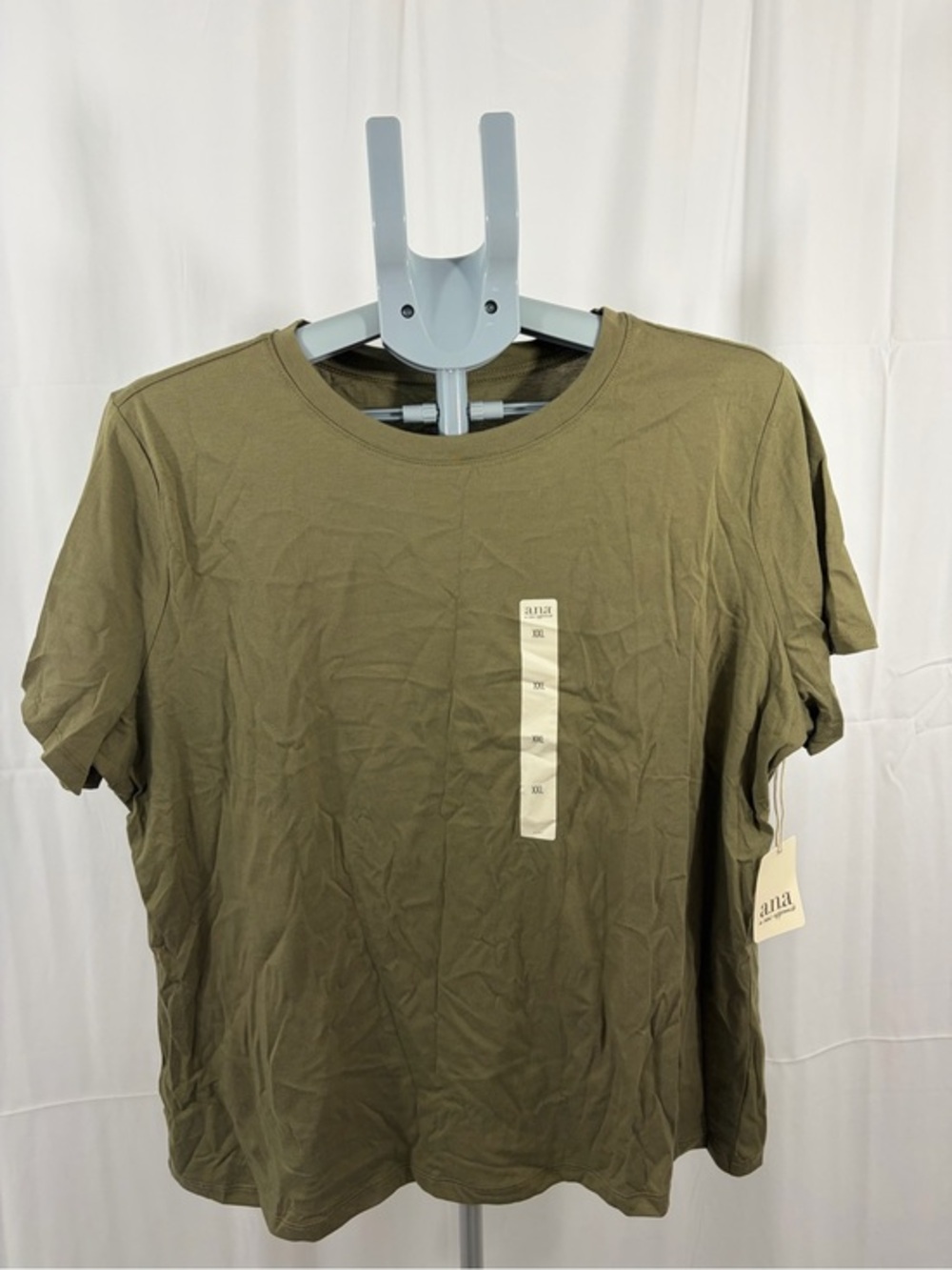 NWT a.n.a Women’s Size XXL Olive Green Classic Crew Neck T-Shirt